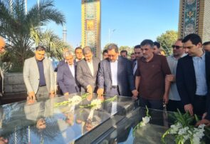 ادای احترام وزیر صمت به مقام شامخ شهدای اصفهان؛ سفر نیم‌روزه اتابک با محوریت صنعت و تولید