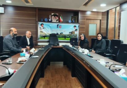 نشست تخصصی کمیسیون آموزش اتاق اصناف اصفهان پیرامون سامانه‌های «جامع تجارت» و «انبارها»