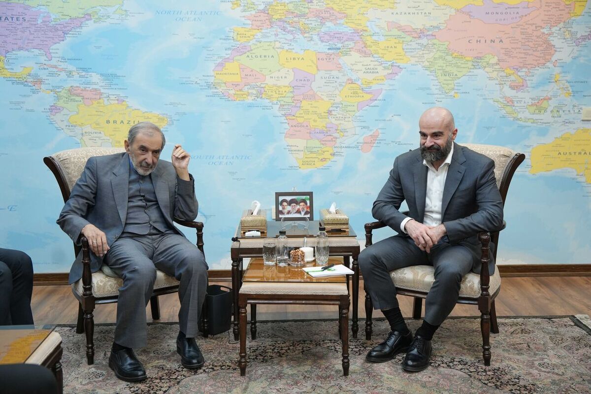 عراق از جایگاه ویژهای در روابط جمهوری اسلامی ایران برخوردار است عراق از جایگاه ویژهای در روابط جمهوری اسلامی ایران برخوردار است