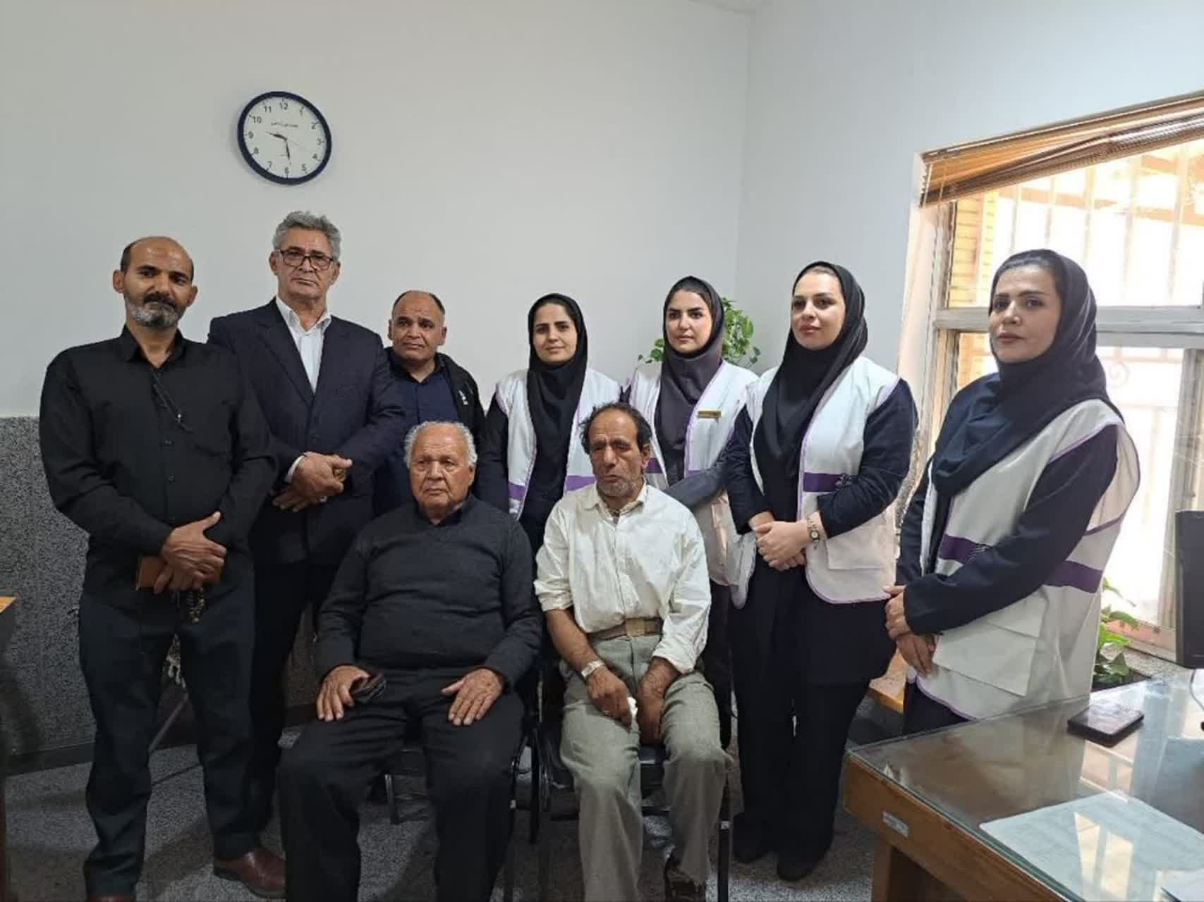 شناسایی مرد مفقود شده پس از ۳ سال با پیگیری اورژانس اجتماعی بهزیستی اصفهان شناسایی مرد مفقود شده پس از ۳ سال با پیگیری اورژانس اجتماعی بهزیستی اصفهان